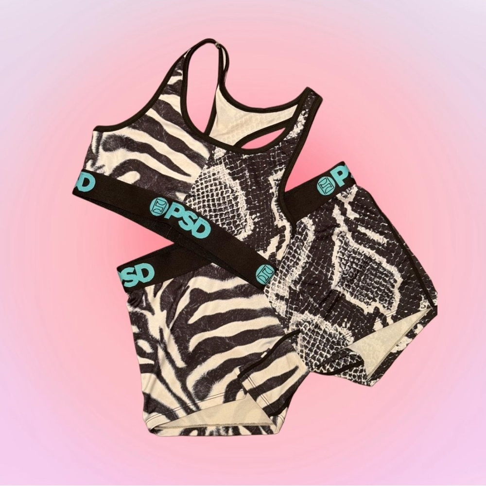 PSD Black and White Patterned Sports Set with Teal Accents